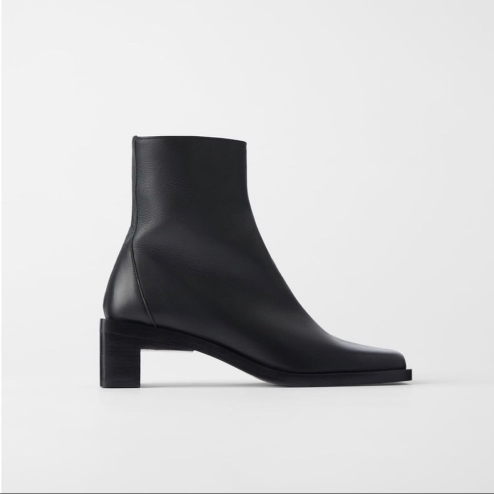 HEELED LEATHER SQUARE TOE ANKLE BOOTS
